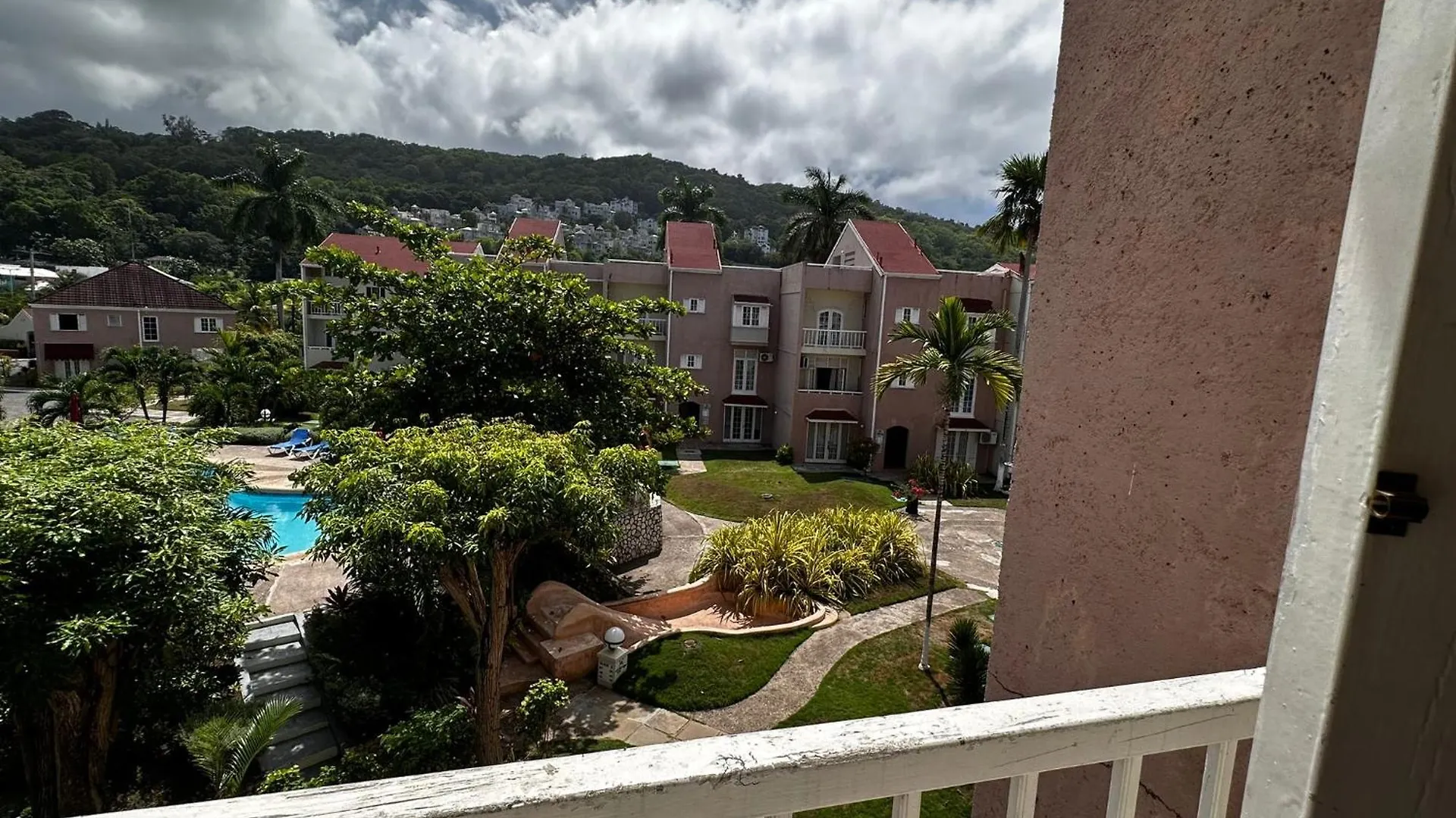 Sweets Seaview Ocho Rios Lägenhet